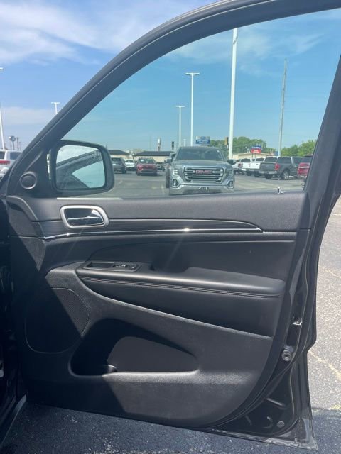 Used 2022 Jeep Grand Cherokee Limited image 10