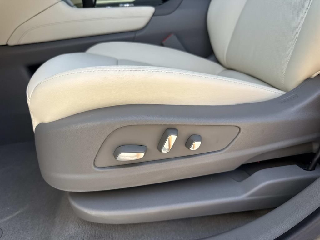 New 2026 Cadillac XT5 Premium Luxury w/ Driver Assist Package FWD image 20