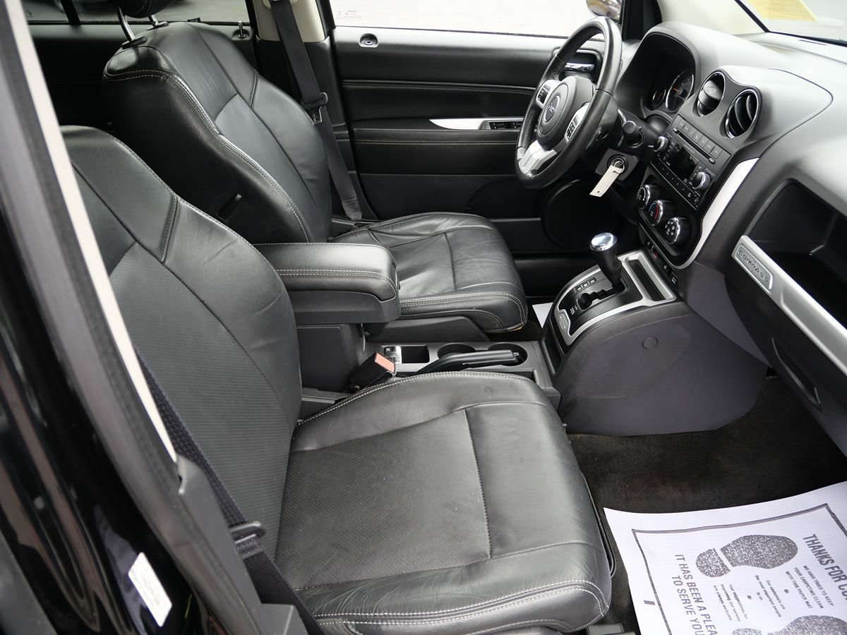 Used 2017 Jeep Compass High Altitude AWD/4WD image 18