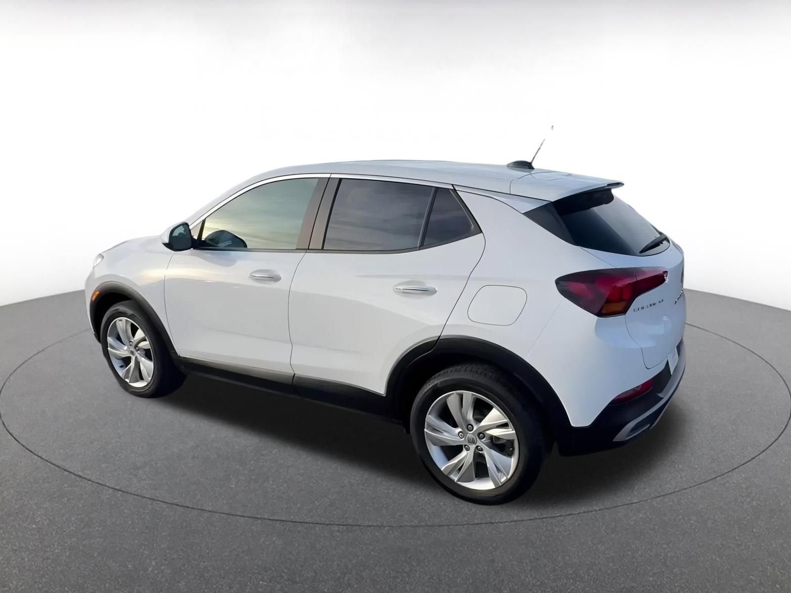 Used 2025 Buick Encore GX Preferred image 9