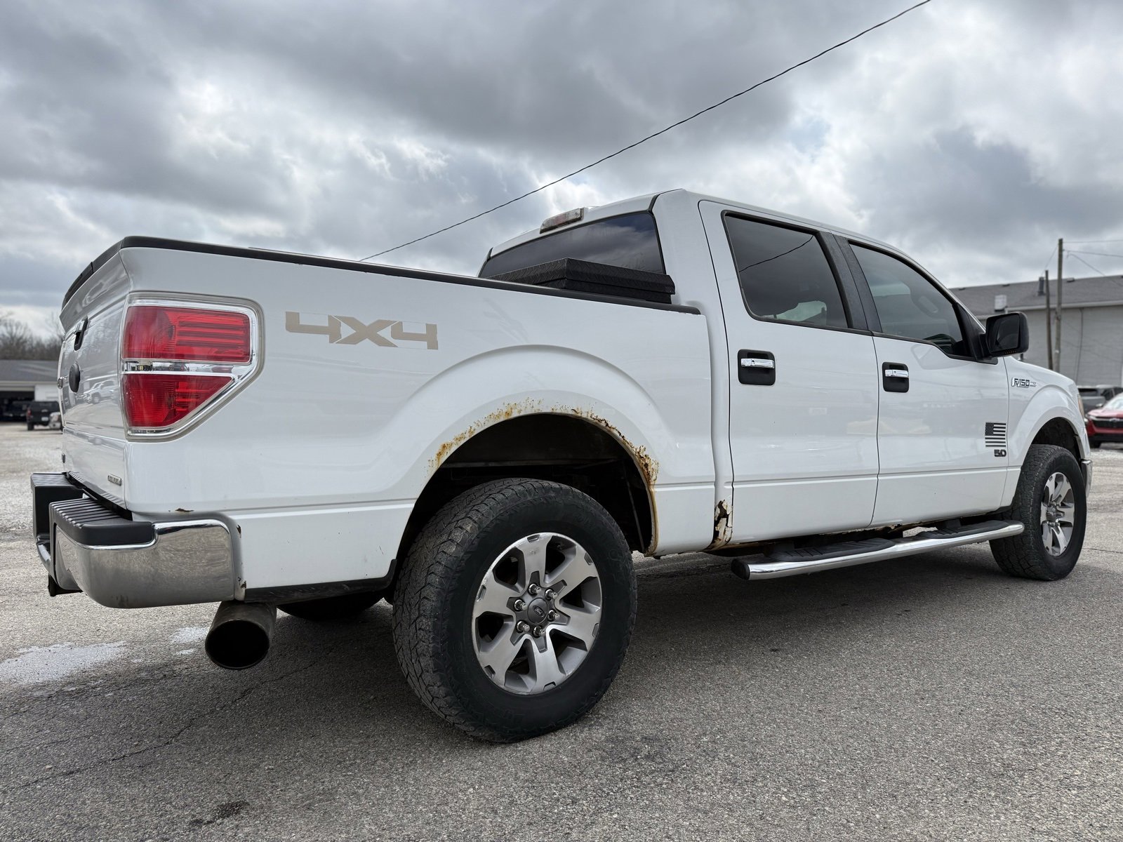 Used 2011 Ford F150 XLT w/ XLT Chrome Pkg image 6