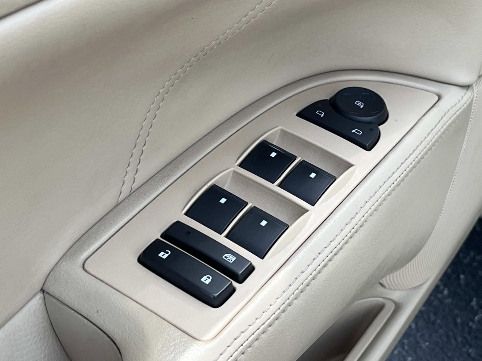 Used 2008 Buick Lucerne CXL w/ Driver Confidence Package FWD image 26
