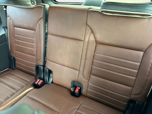 Used 2023 GMC Yukon Denali Ultimate AWD/4WD image 12