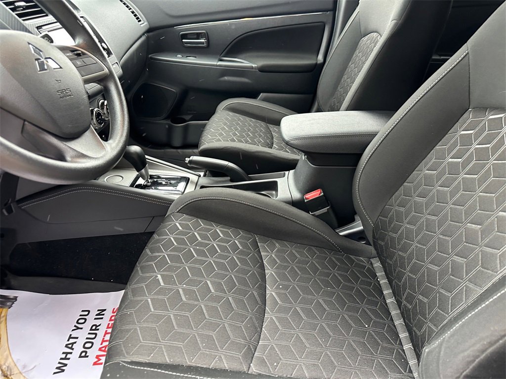 Used 2022 Mitsubishi Outlander Sport ES image 12