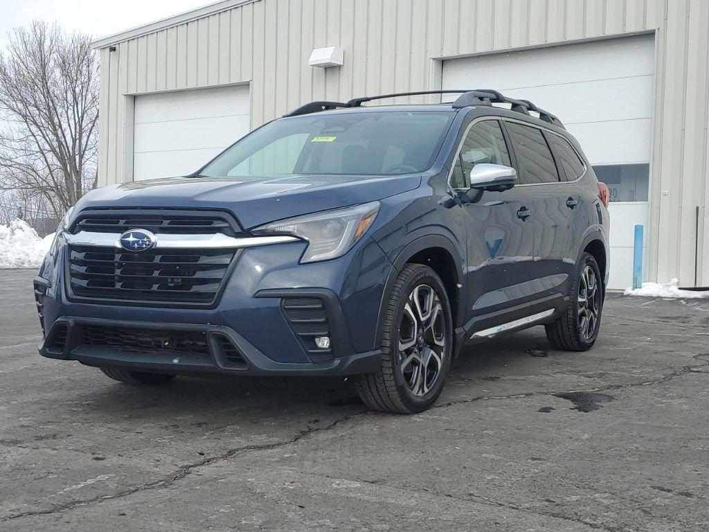 Used 2023 Subaru Ascent Limited w/ Technology Package image 3