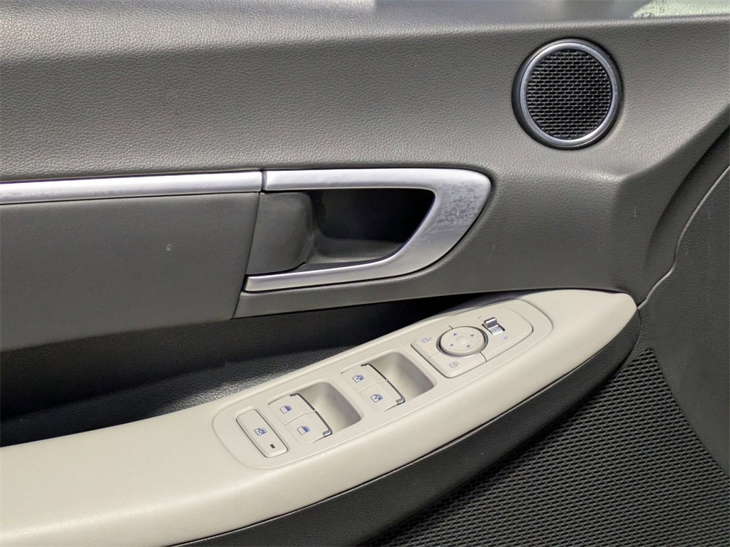 Used 2025 Hyundai Sonata SEL image 13