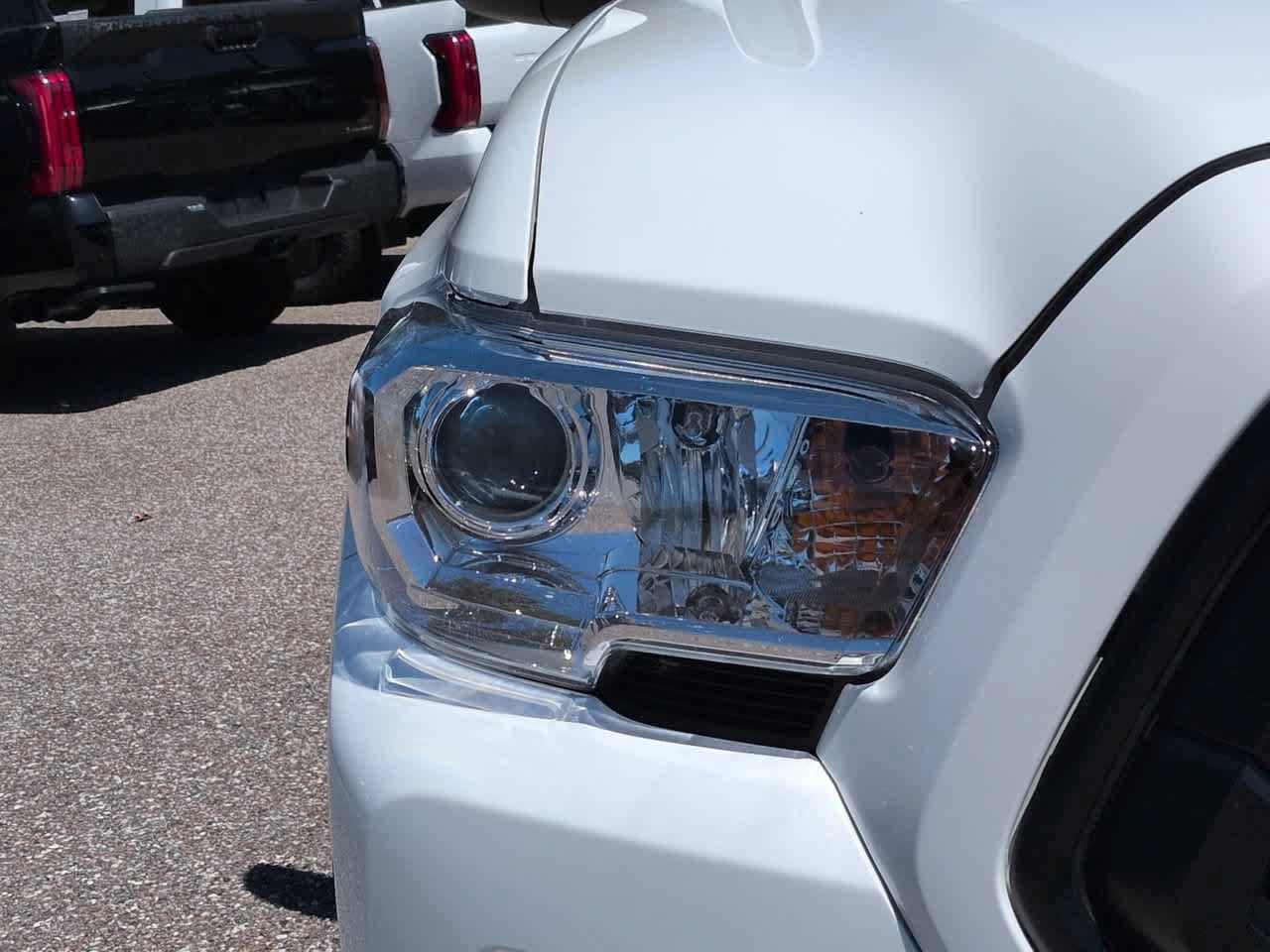 Used 2023 Toyota Tacoma SR AWD/4WD image 10