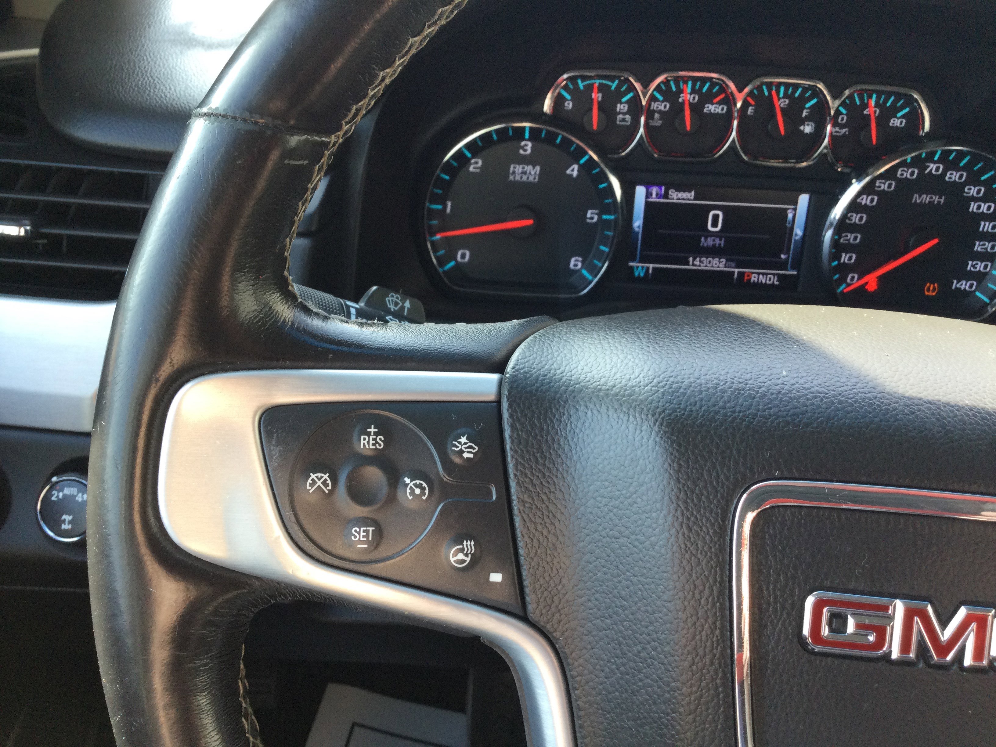 Used 2018 GMC Yukon XL SLT image 18