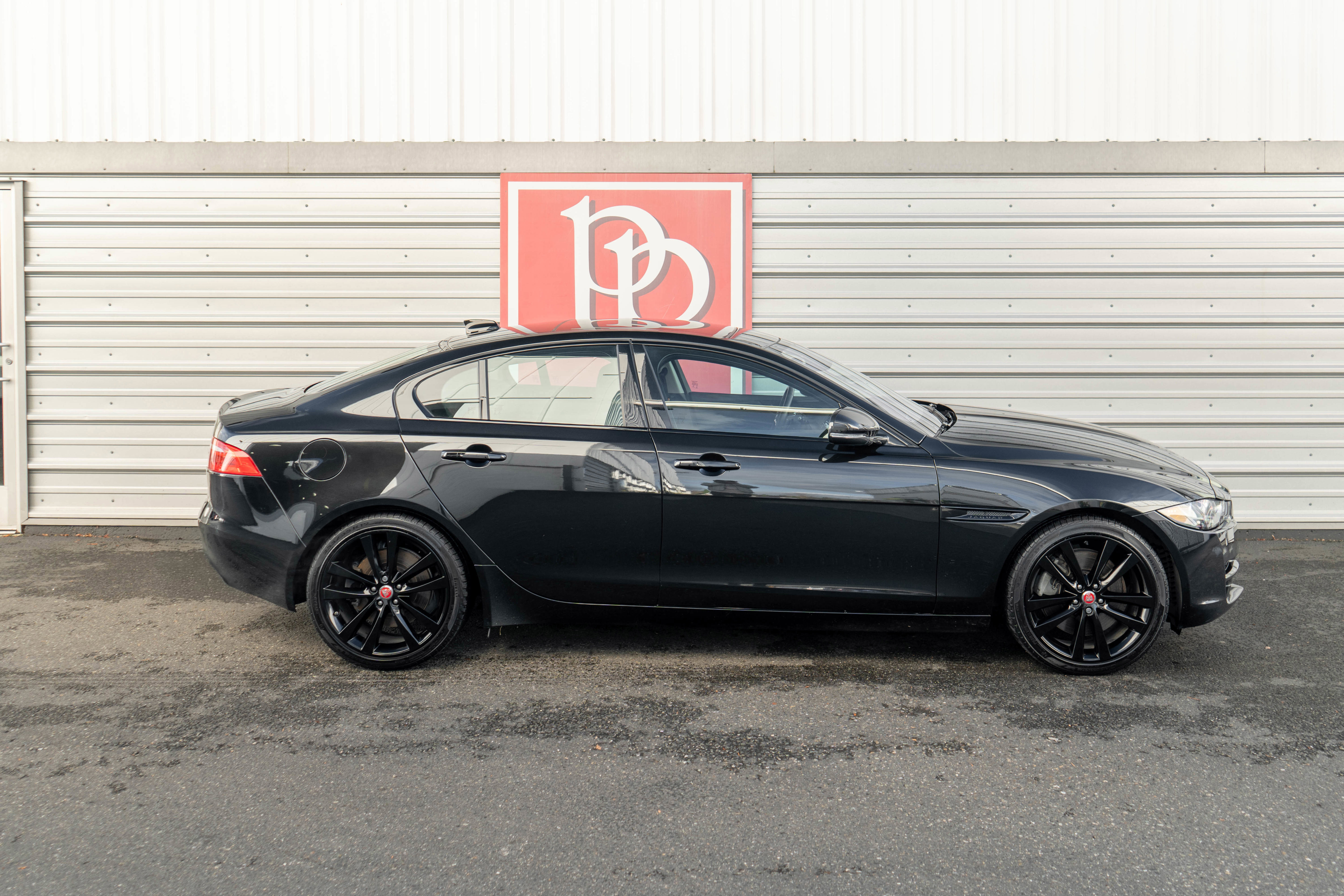 Used 2018 Jaguar XE Prestige image 41