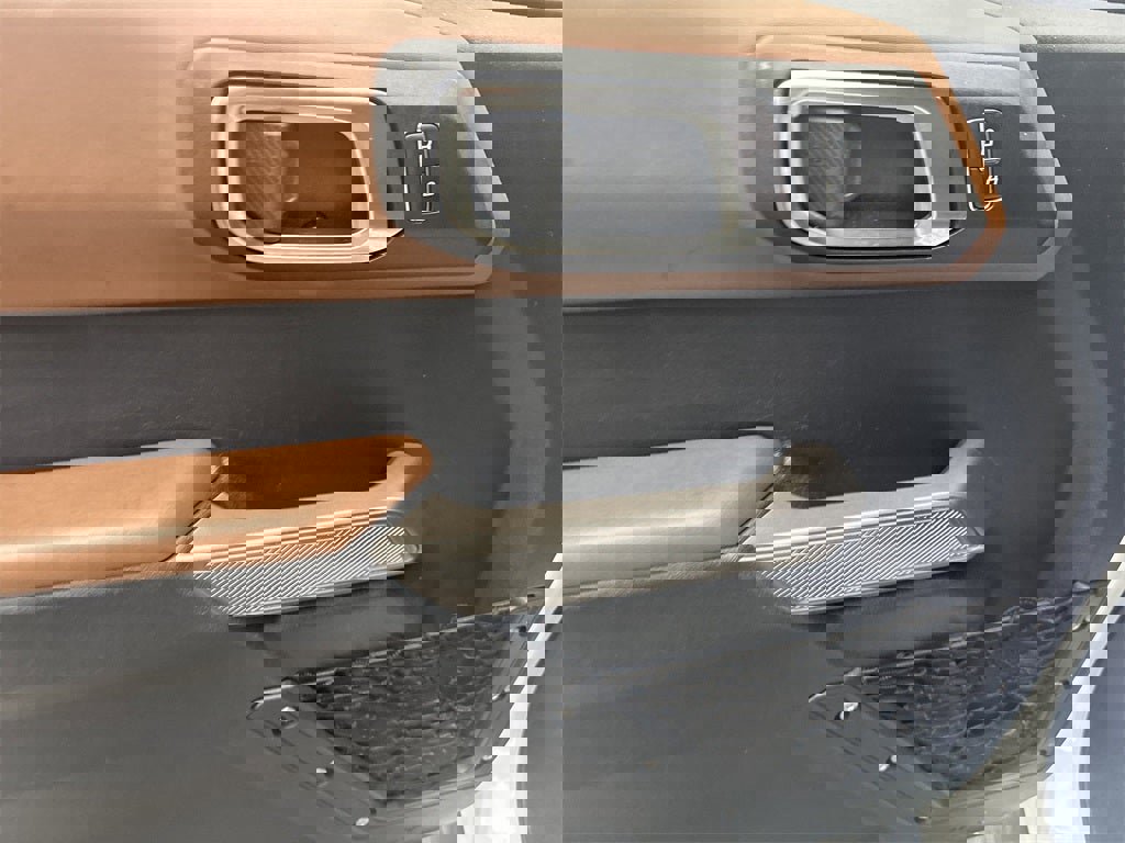 Used 2023 Ford Bronco Outer Banks image 13