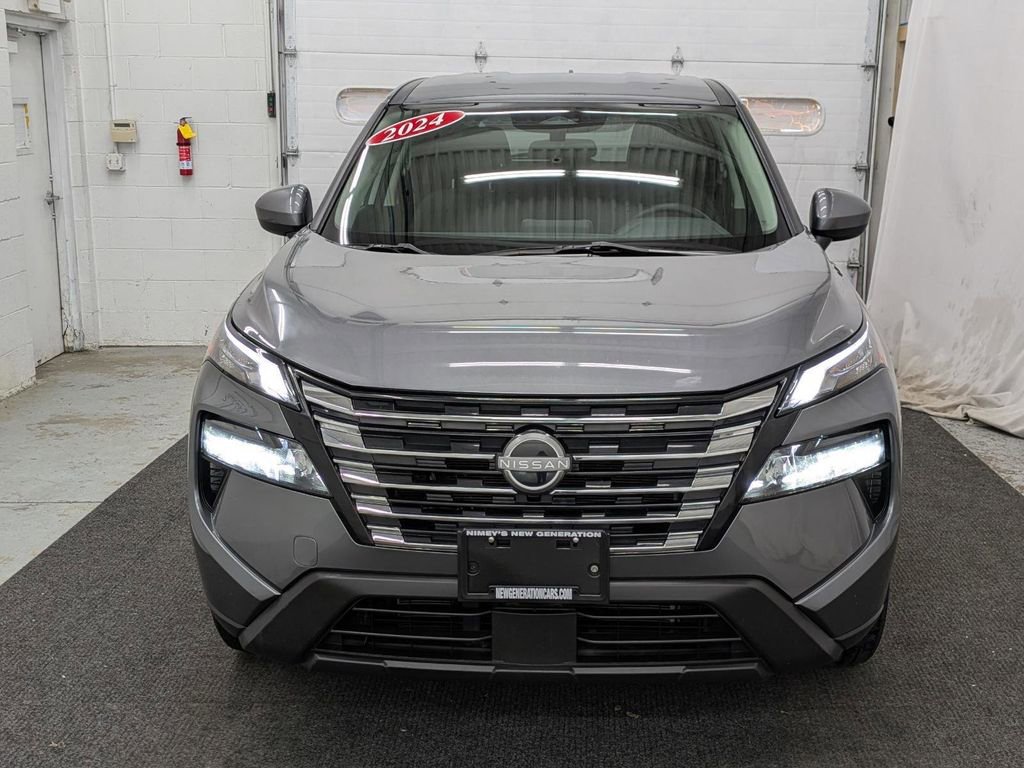 Used 2024 Nissan Rogue SV image 14