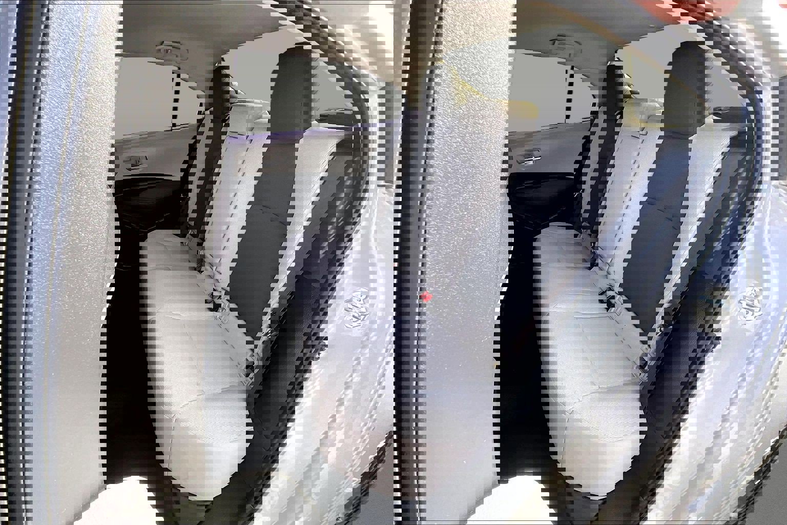 Used 2021 Toyota Corolla LE image 22