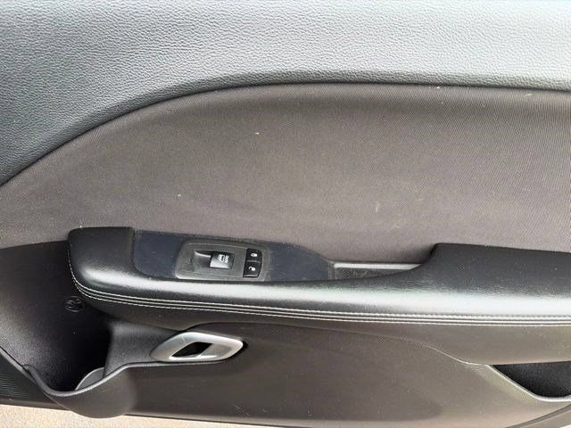 Used 2019 Dodge Challenger SXT RWD image 31