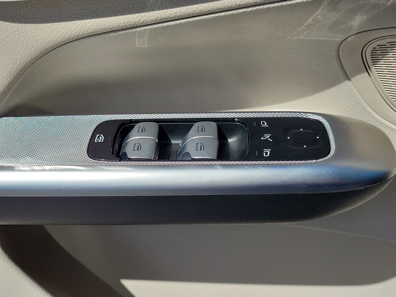 Used 2026 Mercedes-Benz GLC 300 image 25