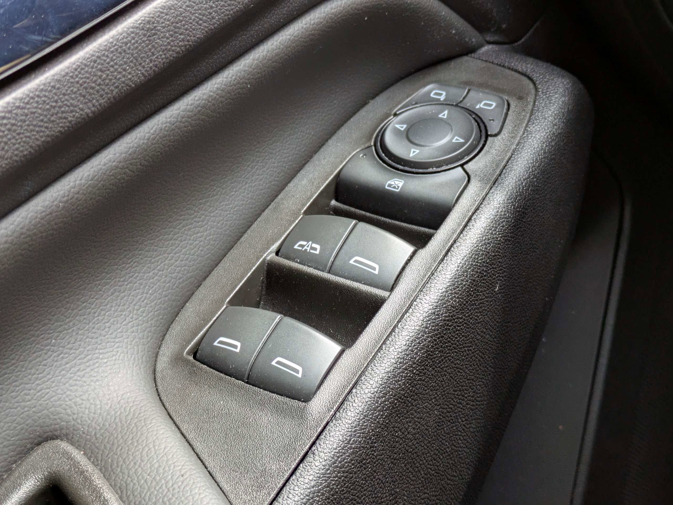 Certified 2024 Chevrolet Equinox LT FWD image 24