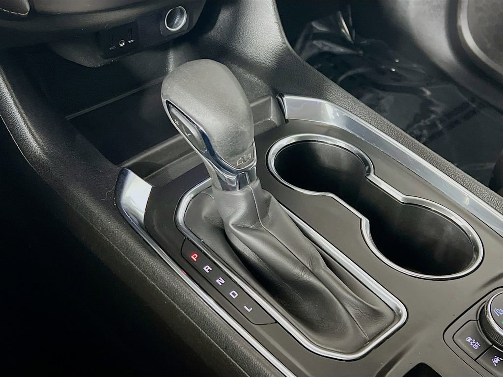 Used 2021 Chevrolet Traverse LS AWD/4WD image 16