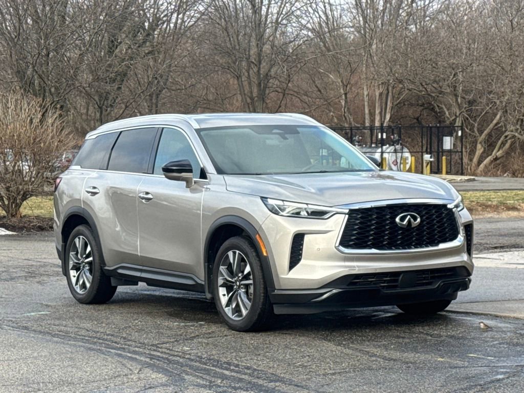 Certified 2025 INFINITI QX60 Luxe w/ Vision Package