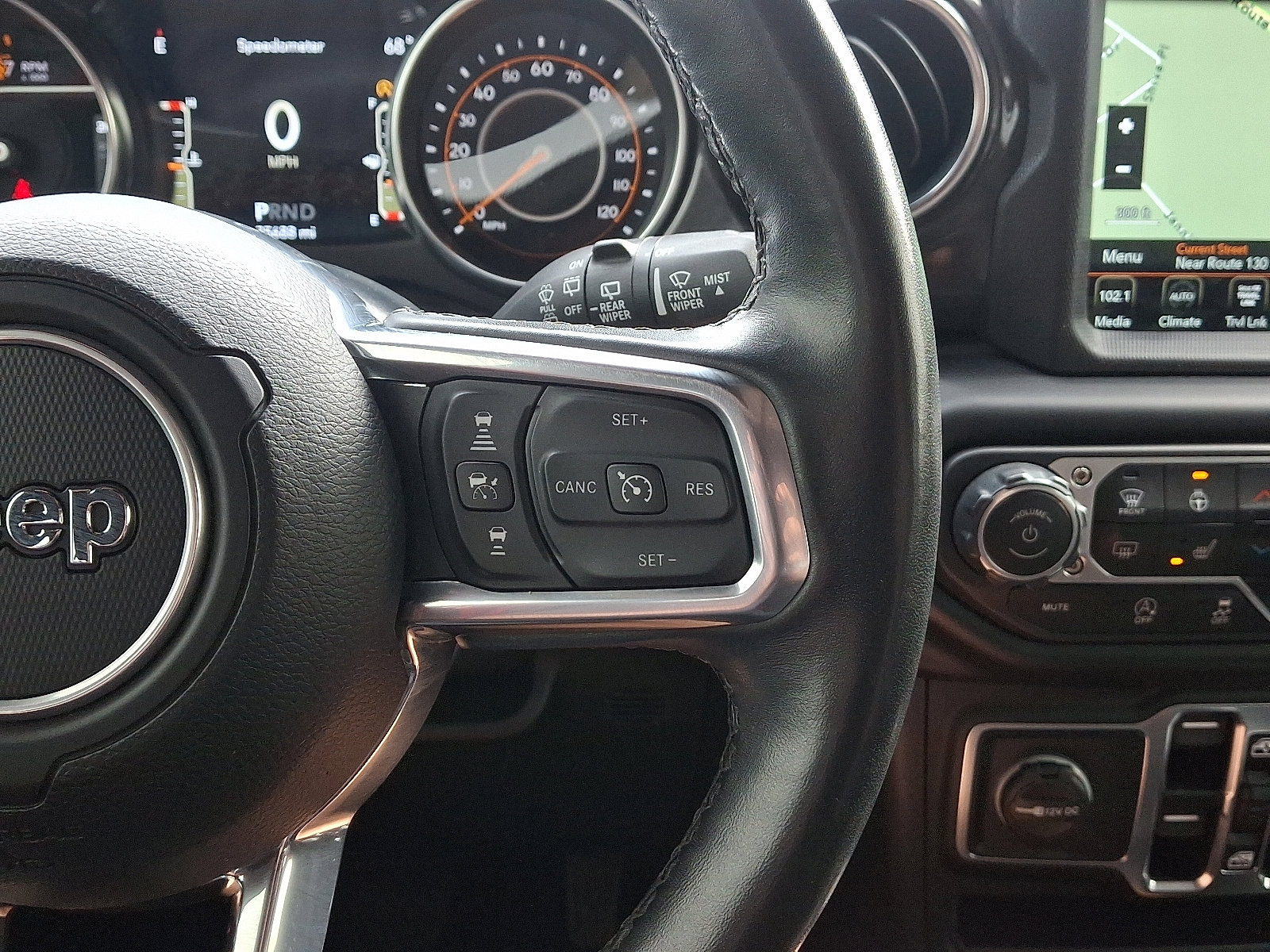 Used 2022 Jeep Wrangler Unlimited Sahara image 23