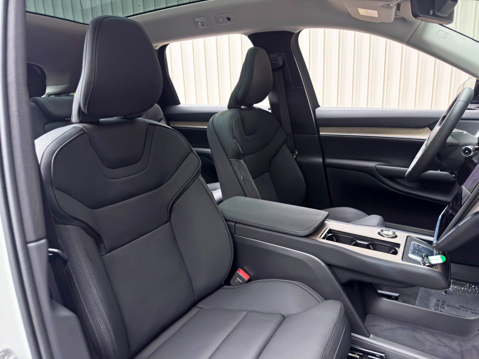 Used 2025 Volvo EX90 Ultra AWD/4WD image 34