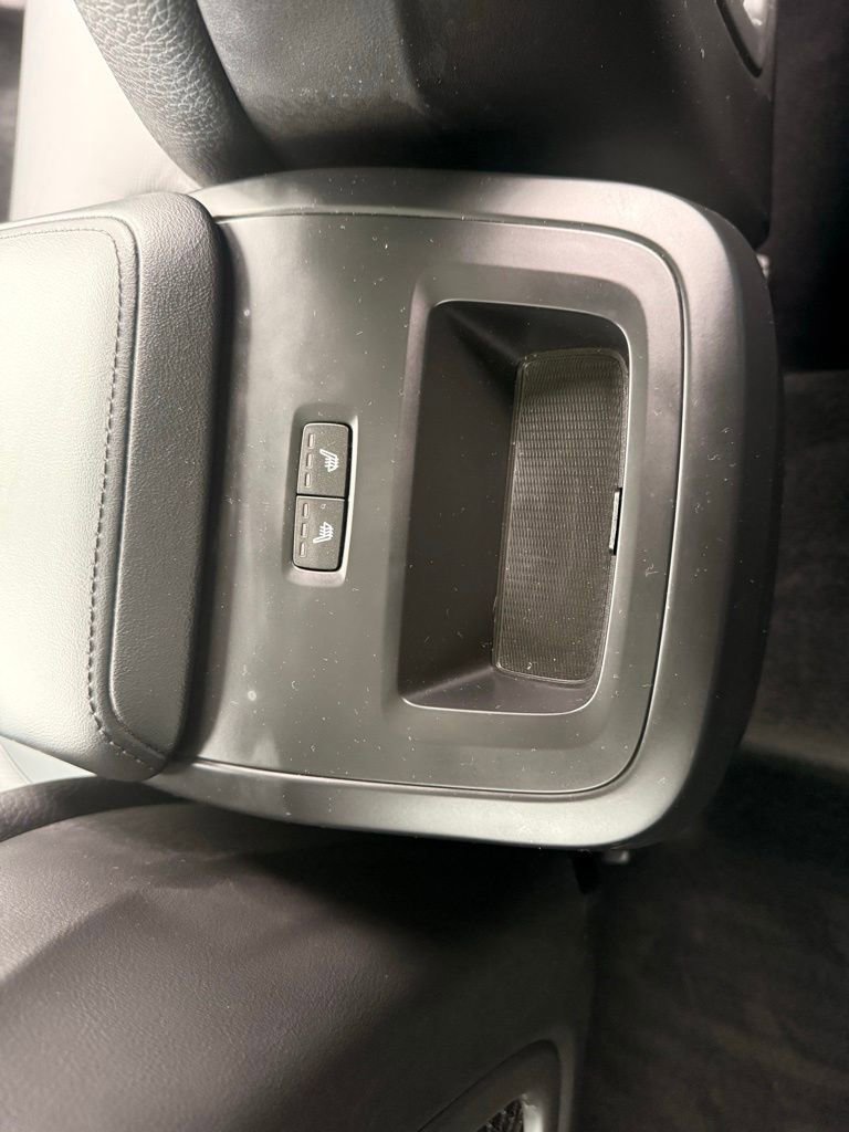 Used 2023 Volvo XC60 B5 Plus w/ Climate Package image 15