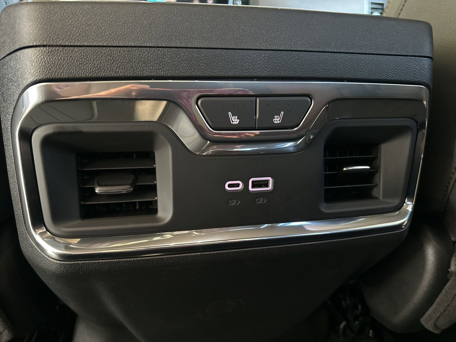 New 2026 Chevrolet Silverado 1500 High Country w/ High Country Premium Package image 13