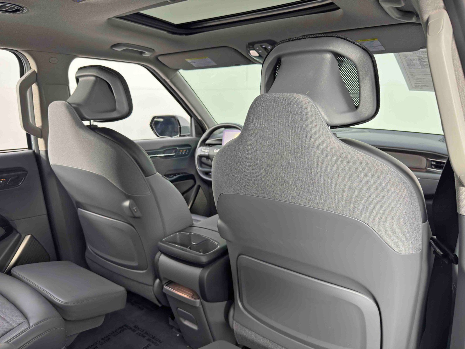 Used 2024 Kia EV9 Land image 39