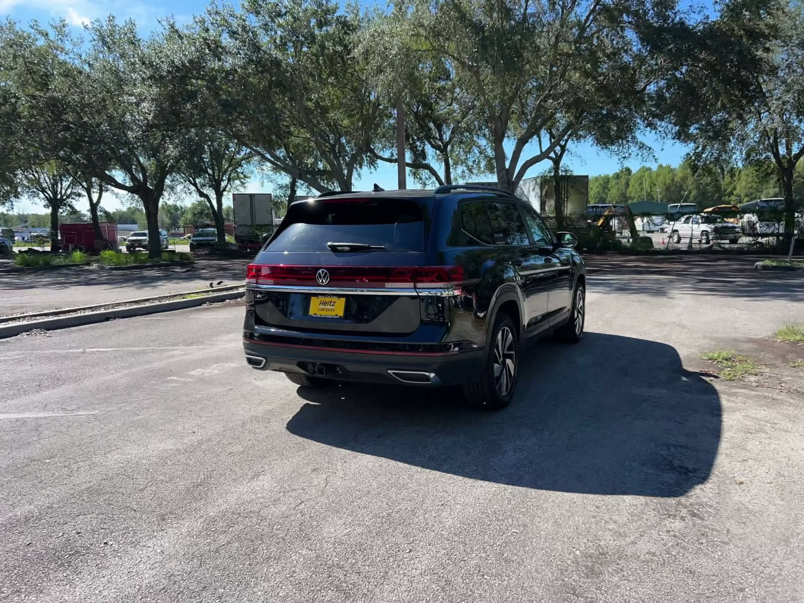 Used 2026 Volkswagen Atlas SE FWD image 13