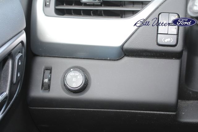 Used 2016 Chevrolet Suburban LT image 25