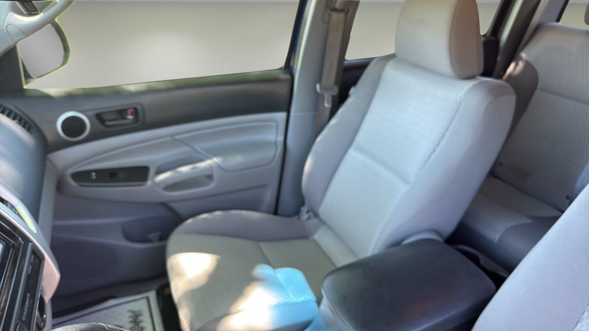 Used 2015 Toyota Tacoma 4x4 Double Cab w/ SR5 Package image 11