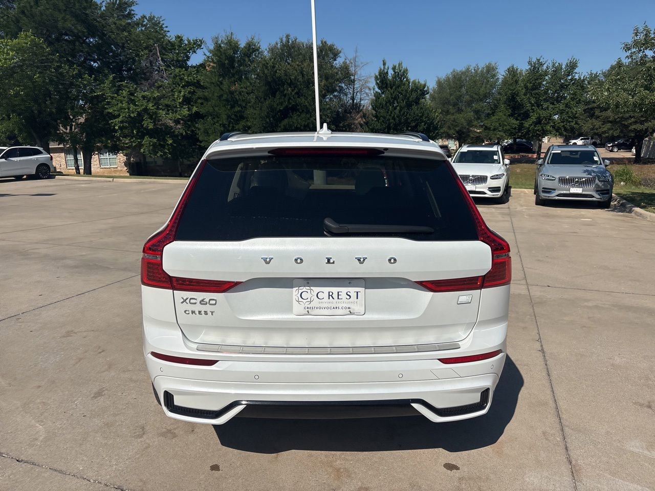 Used 2024 Volvo XC60 T8 Ultimate w/ Protection Package Premier AWD/4WD image 6