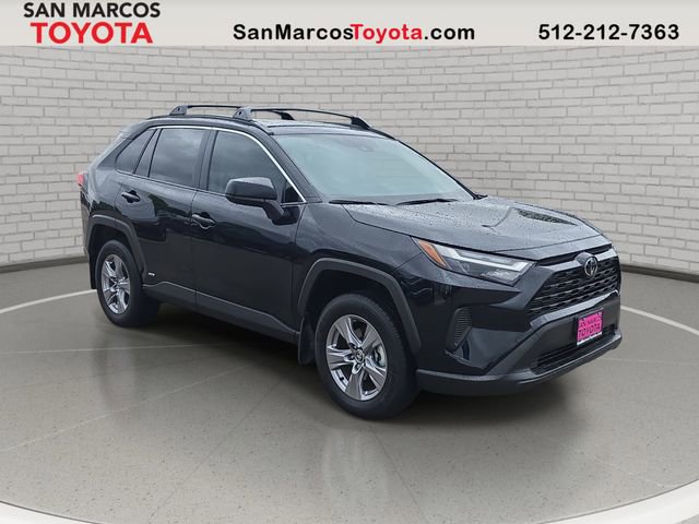 Used 2025 Toyota RAV4 LE image 3