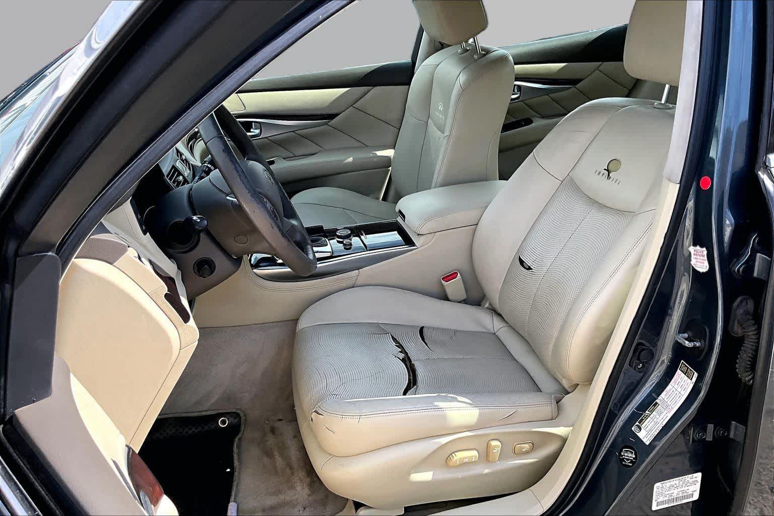 Used 2012 INFINITI M37 w/ Premium Pkg RWD image 11
