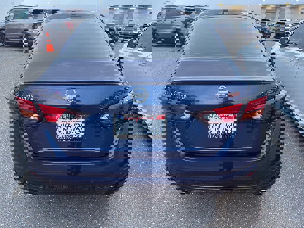 Used 2024 Nissan Altima 2.5 SR w/ SR Premium Package image 5