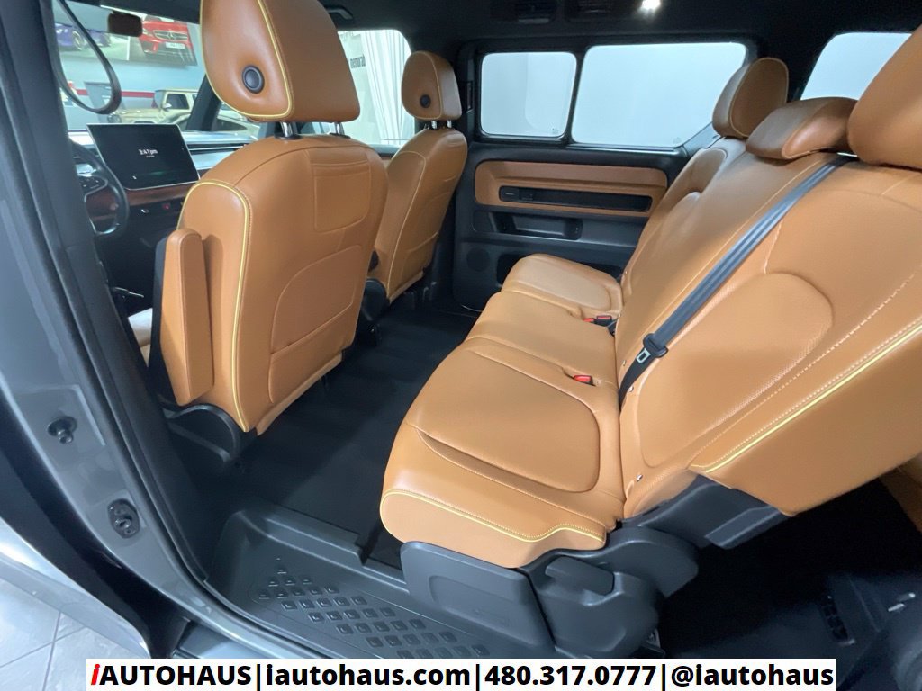 Used 2025 Volkswagen ID. Buzz Pro S Plus RWD image 22