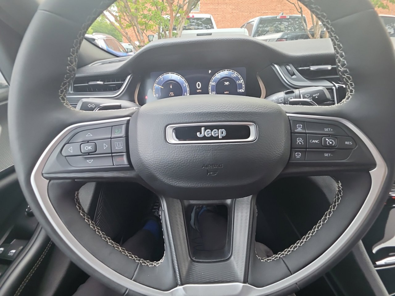 Used 2024 Jeep Grand Cherokee L Laredo RWD image 32