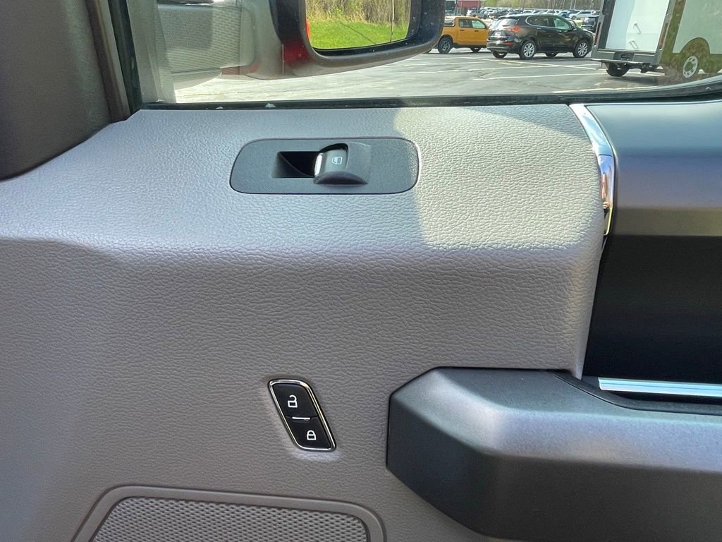 Used 2016 Ford F150 XLT w/ Equipment Group 301A Mid image 16