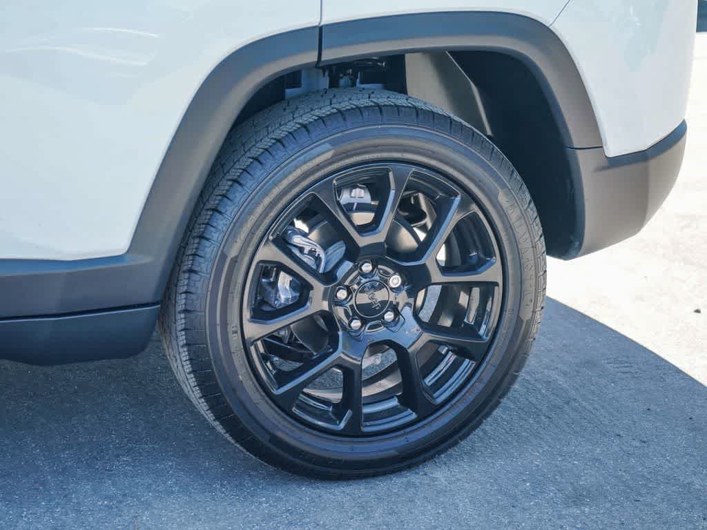 Certified 2023 Jeep Compass Latitude AWD/4WD image 10