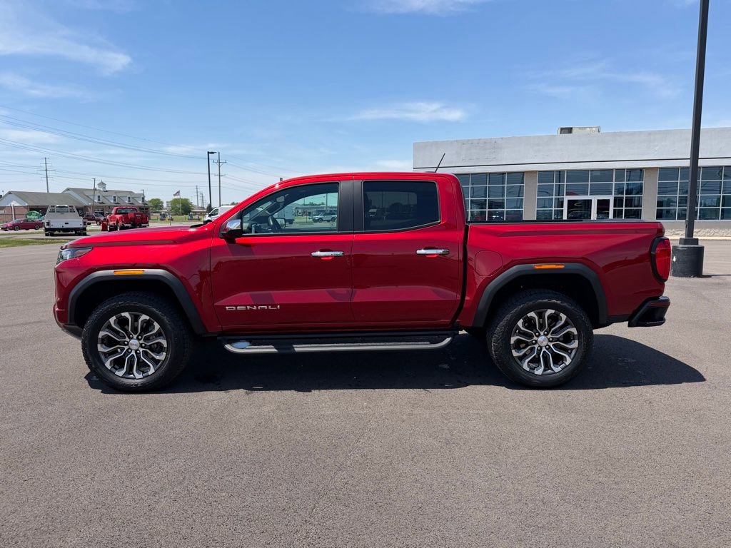Used 2025 GMC Canyon Denali AWD/4WD image 9