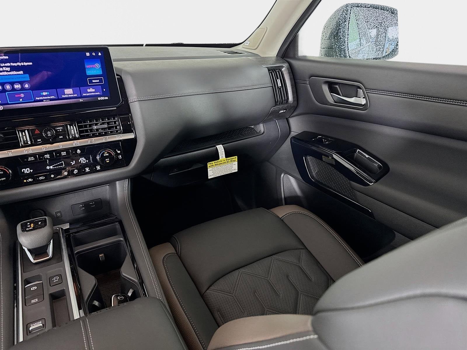 New 2026 Nissan Pathfinder Platinum image 24