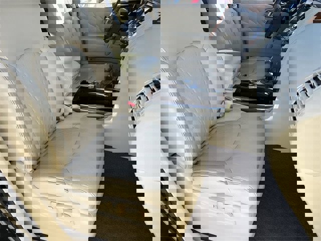 Used 2017 INFINITI QX80 Base w/ Deluxe Technology Package image 11