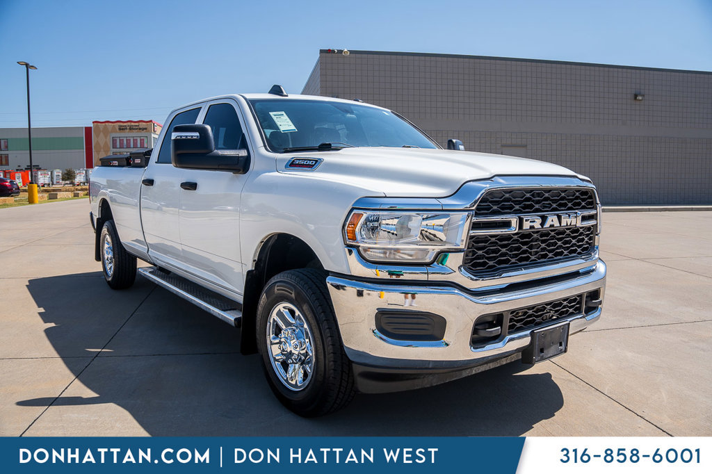 Used 2024 RAM 3500 Tradesman w/ Chrome Appearance Group AWD/4WD image 32
