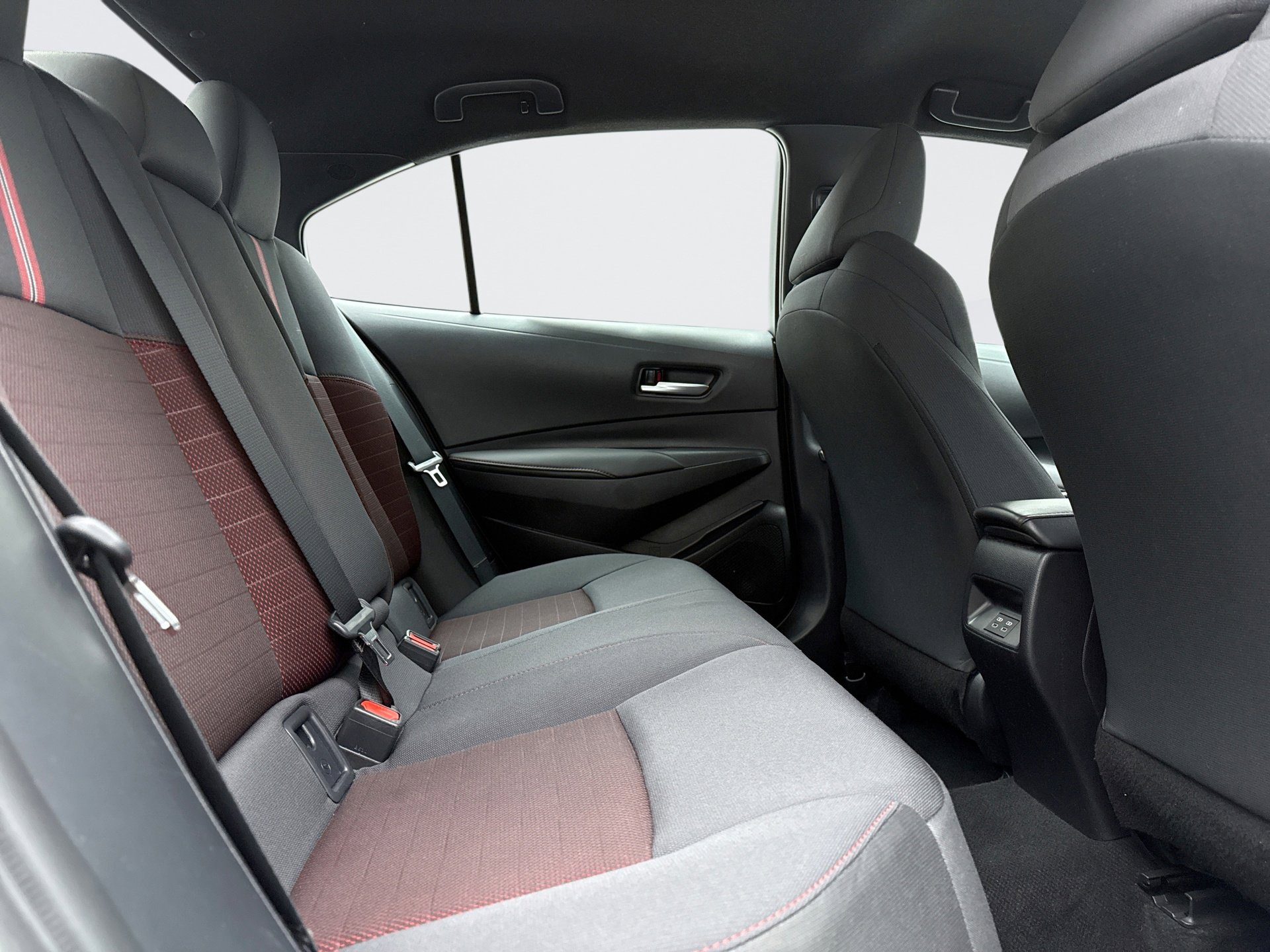 Used 2025 Toyota Corolla SE image 17