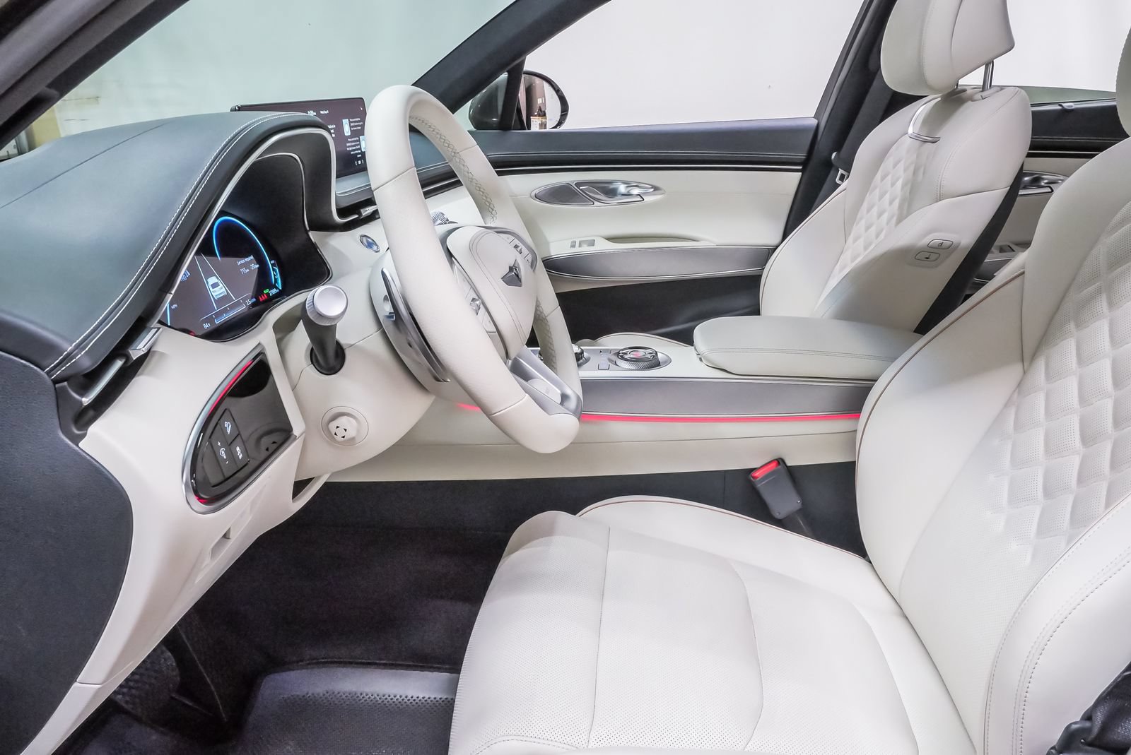 Certified 2023 Genesis Electrified GV70 w/ Prestige Package AWD/4WD image 9