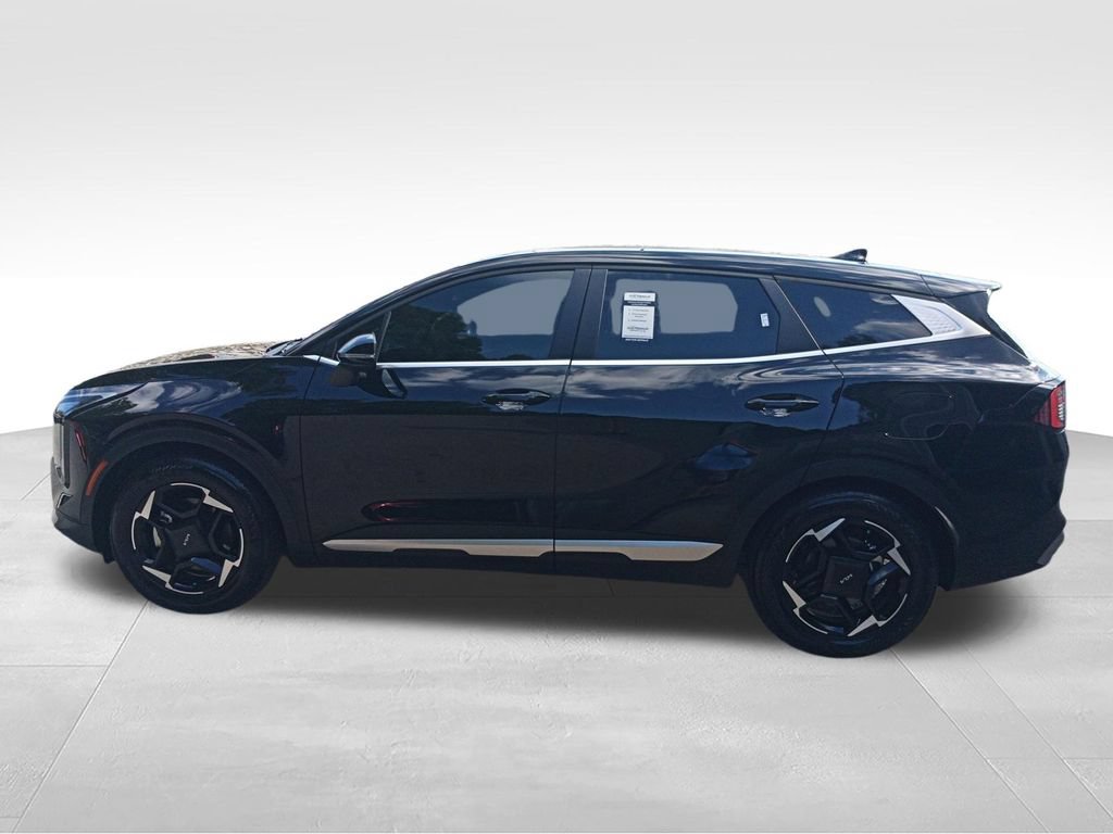 Used 2026 Kia Sportage EX FWD image 3
