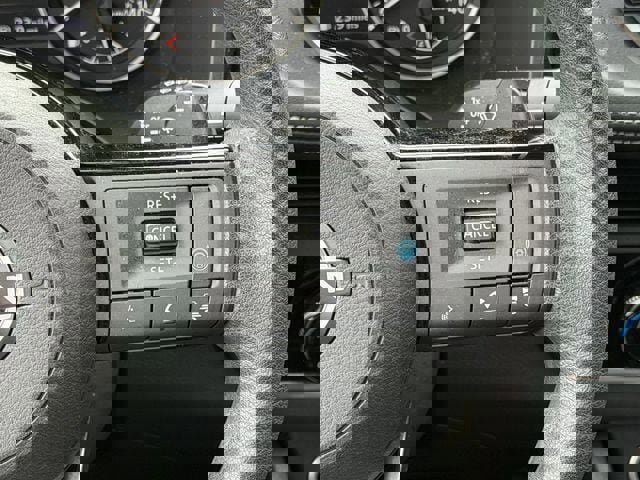 Used 2023 Nissan Rogue SV image 15