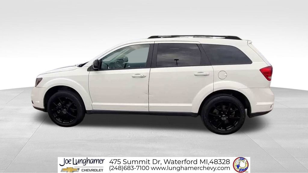 Used 2019 Dodge Journey SE w/ Blacktop Package FWD image 6