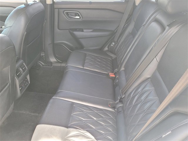 Used 2021 Nissan Rogue Platinum image 15