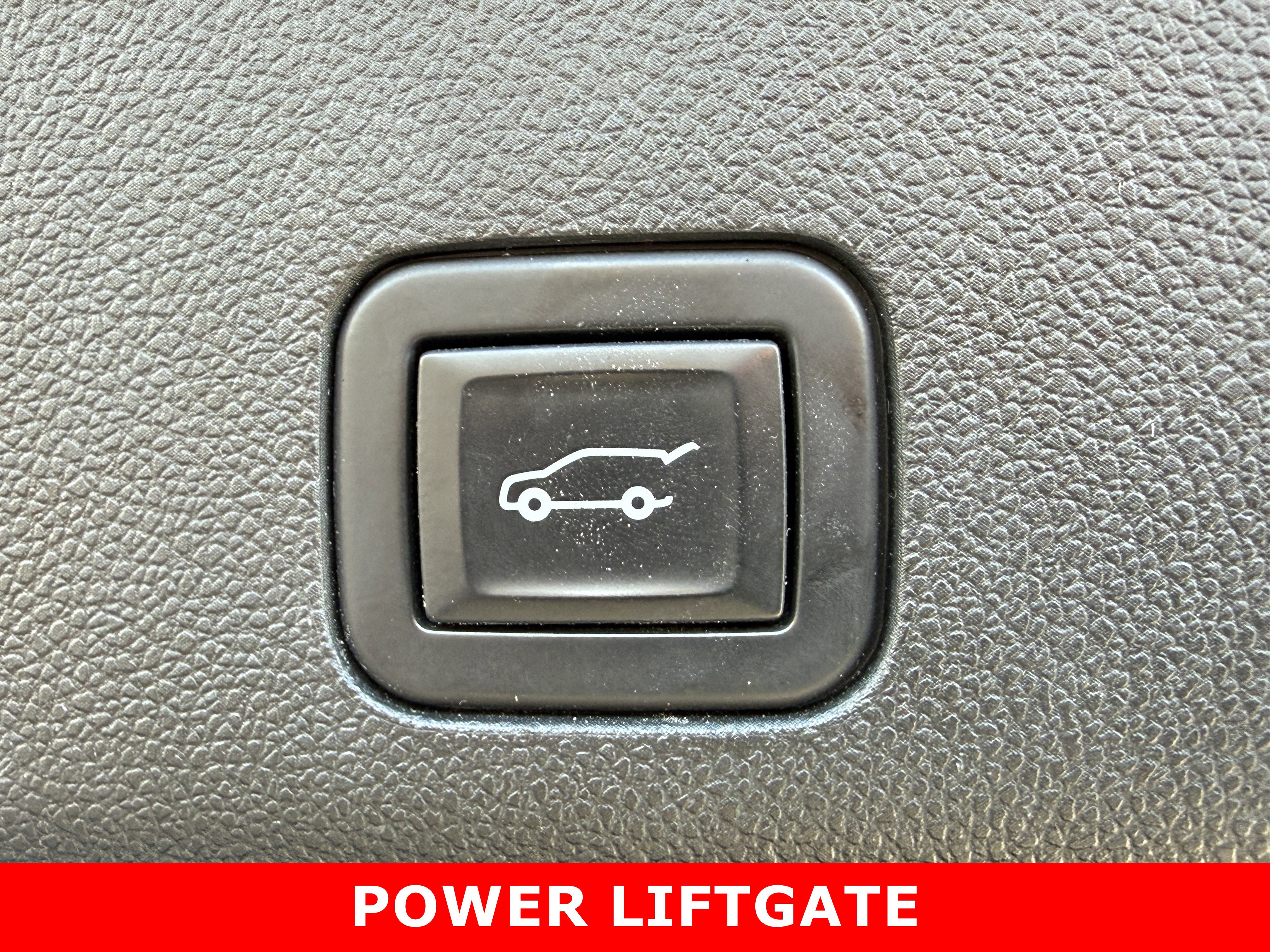 Used 2021 Chevrolet Suburban Premier image 23