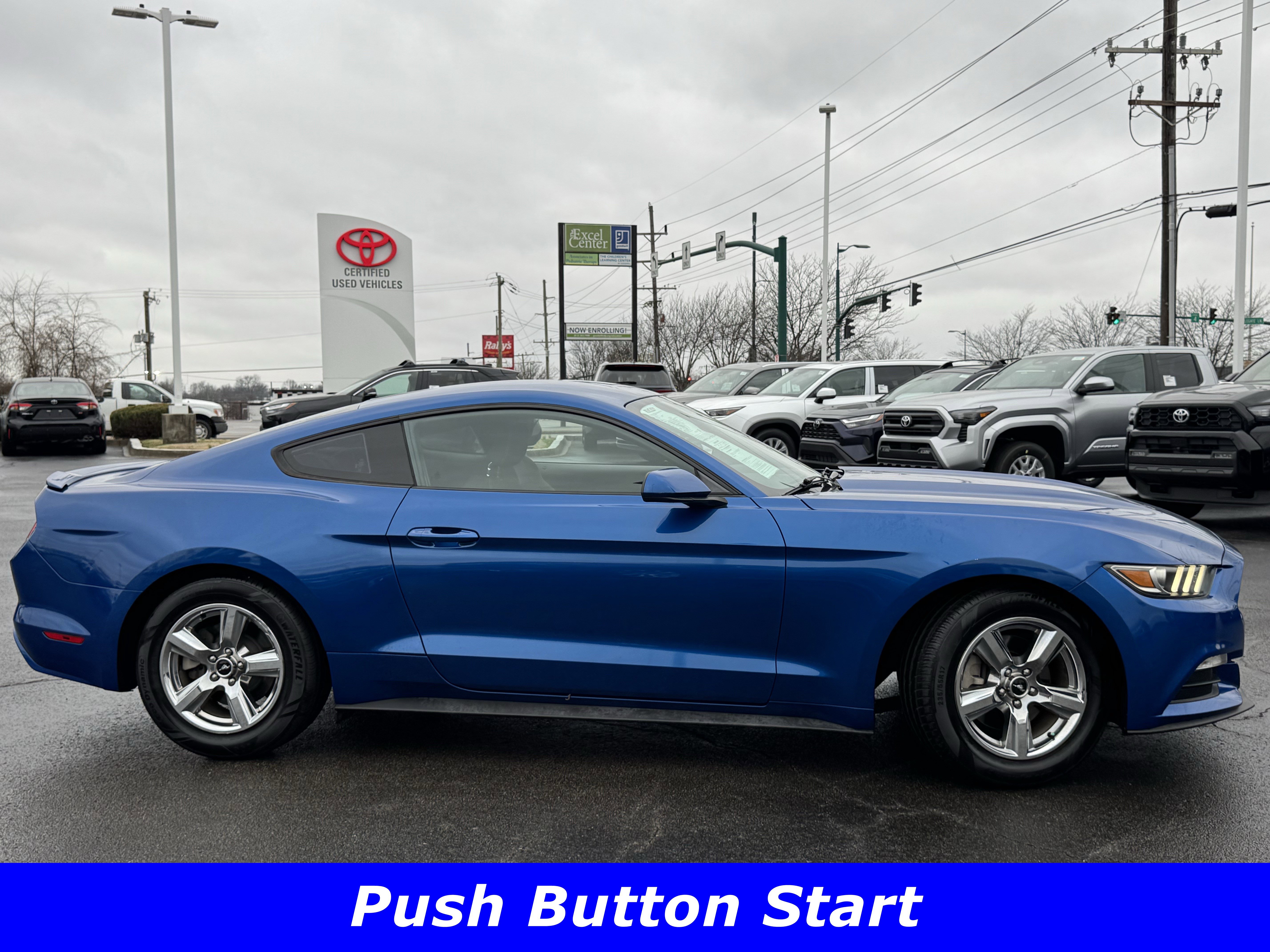 Used 2017 Ford Mustang Coupe image 2
