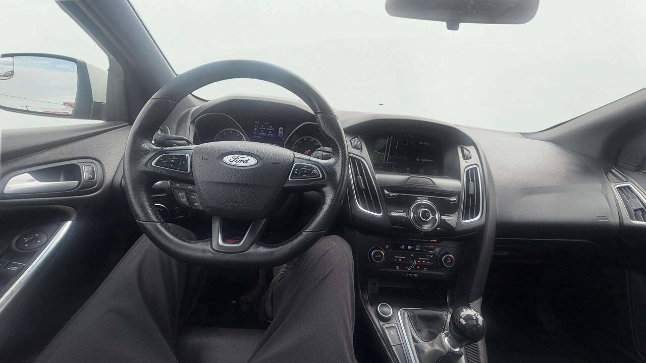 Used 2016 Ford Focus ST w/ Equipment Group 401A FWD image 14